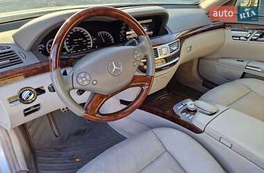 Седан Mercedes-Benz S-Class 2009 в 