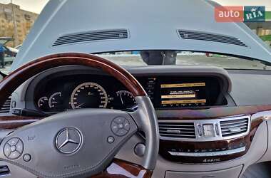 Седан Mercedes-Benz S-Class 2009 в 
