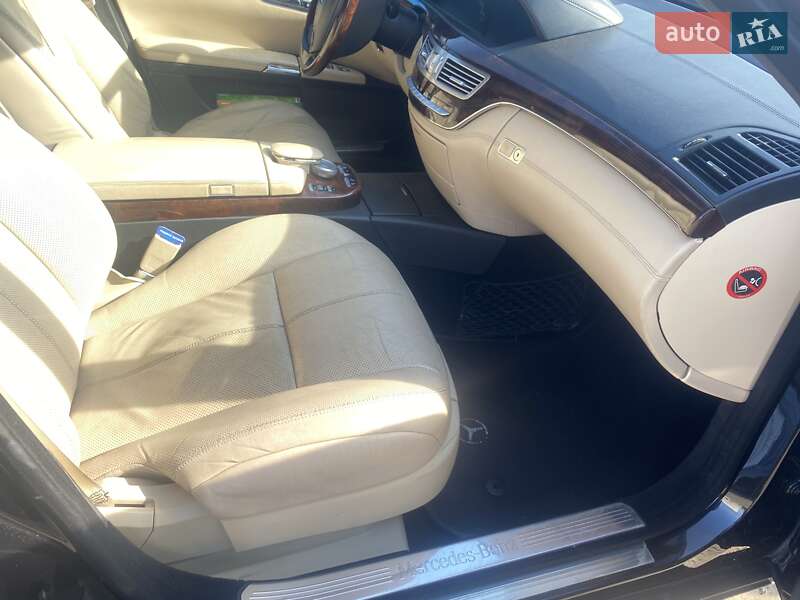 Седан Mercedes-Benz S-Class 2006 в Николаеве