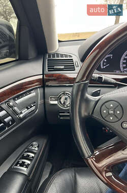 Седан Mercedes-Benz S-Class 2012 в 