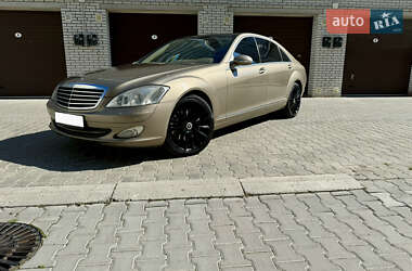 Седан Mercedes-Benz S-Class 2008 в 