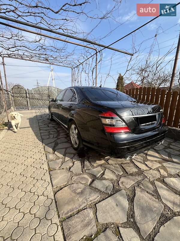 Седан Mercedes-Benz S-Class 2006 в Мукачево