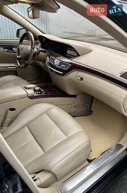 Седан Mercedes-Benz S-Class 2012 в 