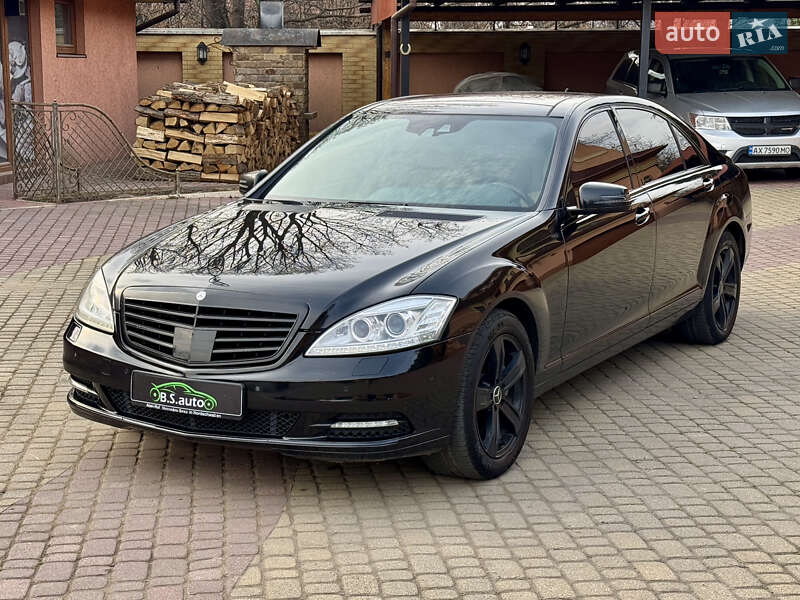 Седан Mercedes-Benz S-Class 2011 в Мукачево