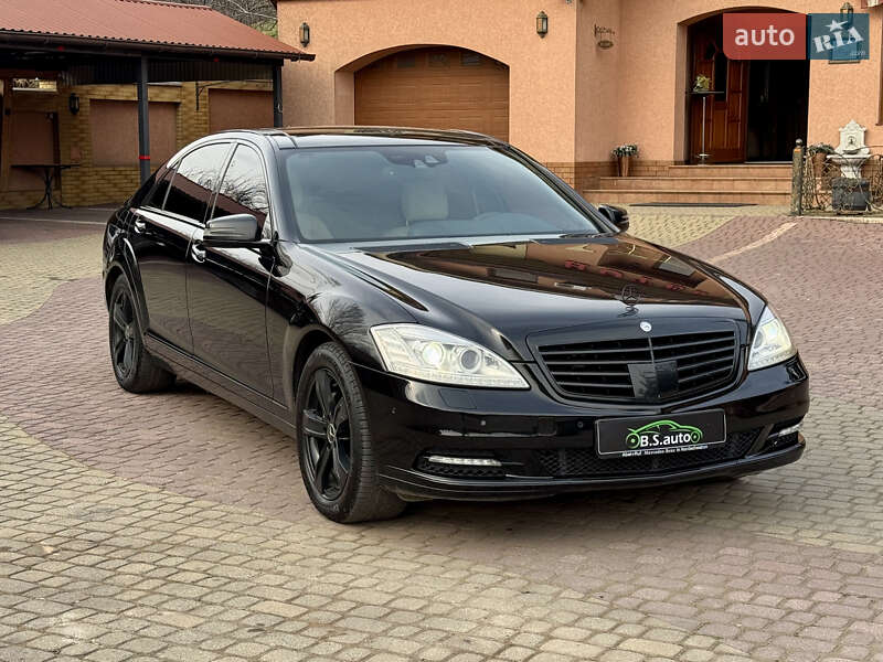 Седан Mercedes-Benz S-Class 2011 в Мукачево
