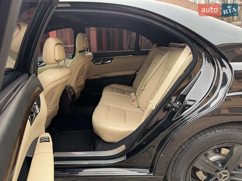 Седан Mercedes-Benz S-Class 2011 в Мукачево
