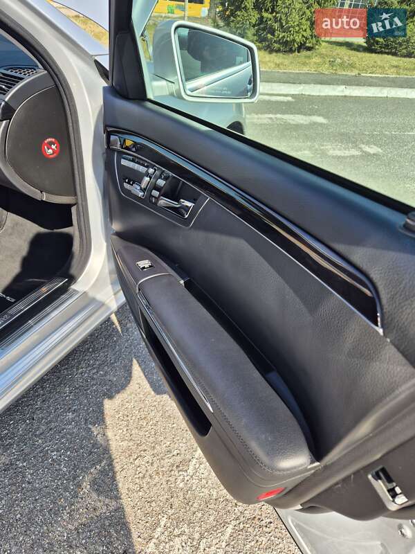 Седан Mercedes-Benz S-Class 2011 в Черновцах