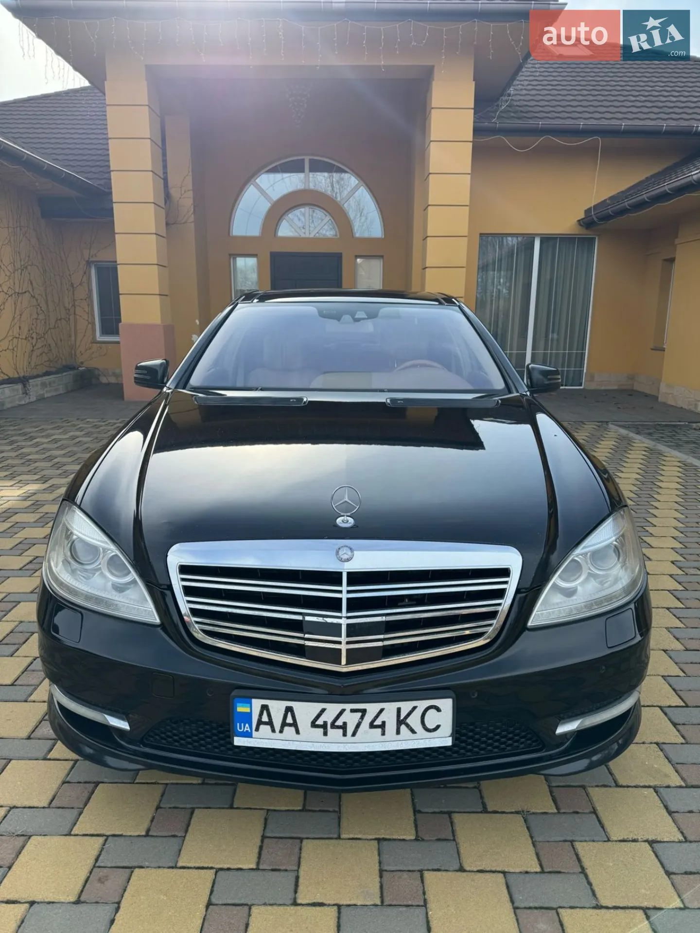 Mercedes-Benz S-Class 2011