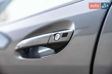 Седан Mercedes-Benz S-Class 2010 в 