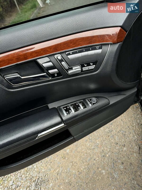 Седан Mercedes-Benz S-Class 2009 в Львові