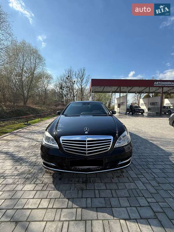 Седан Mercedes-Benz S-Class 2012 в Львове