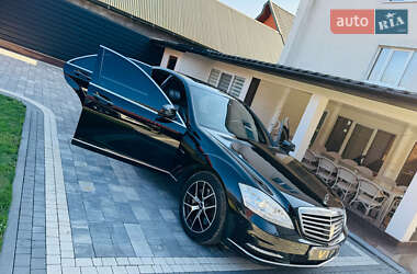 Седан Mercedes-Benz S-Class 2011 в 