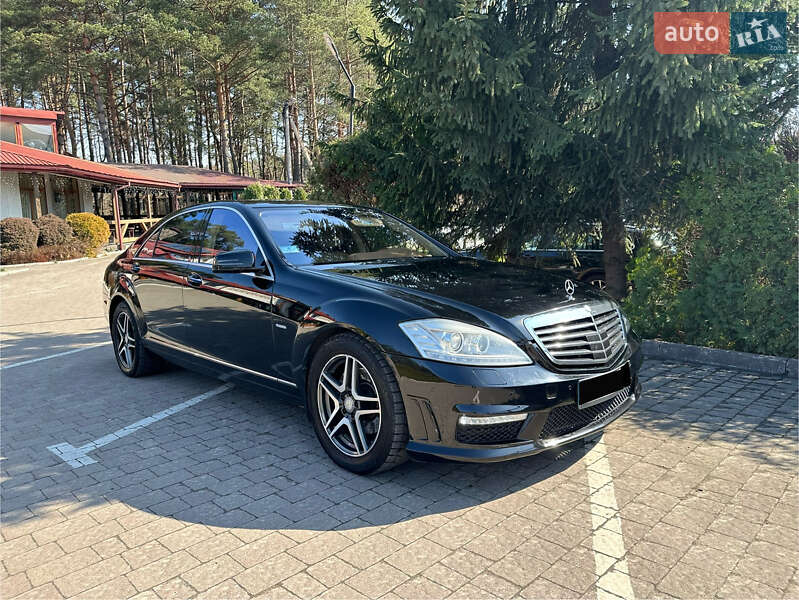 Седан Mercedes-Benz S-Class 2009 в Львове