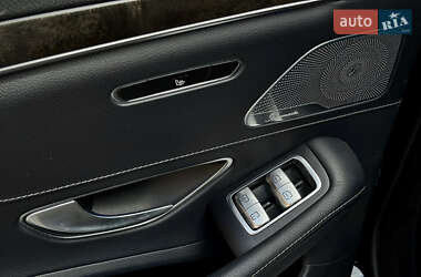 Седан Mercedes-Benz S-Class 2015 в 
