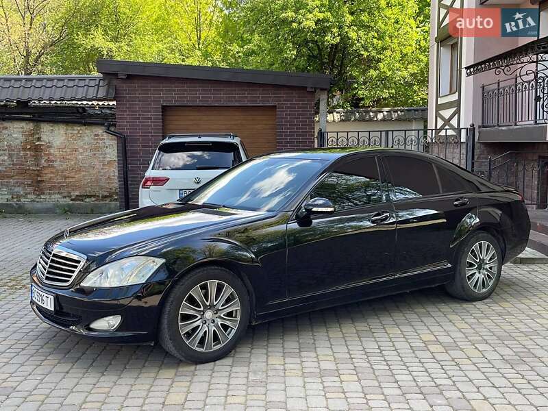 Mercedes-Benz S-Class 2008