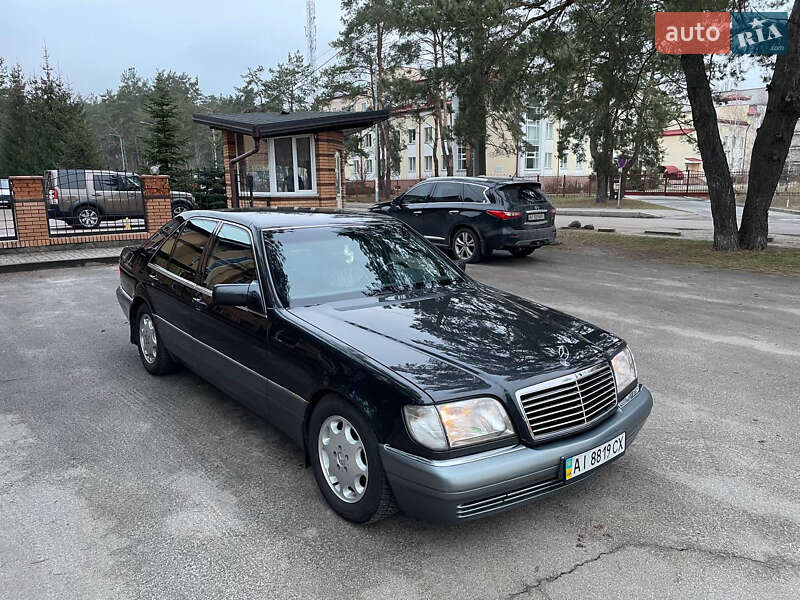 Mercedes-Benz S-Class 1994