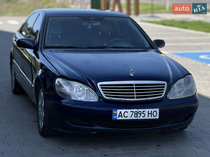 Mercedes-Benz S-Class 1999