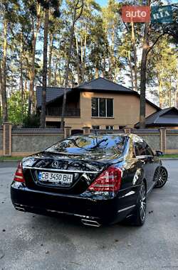 Седан Mercedes-Benz S-Class 2013 в Чернігові