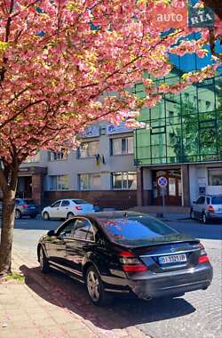 Седан Mercedes-Benz S-Class 2005 в 