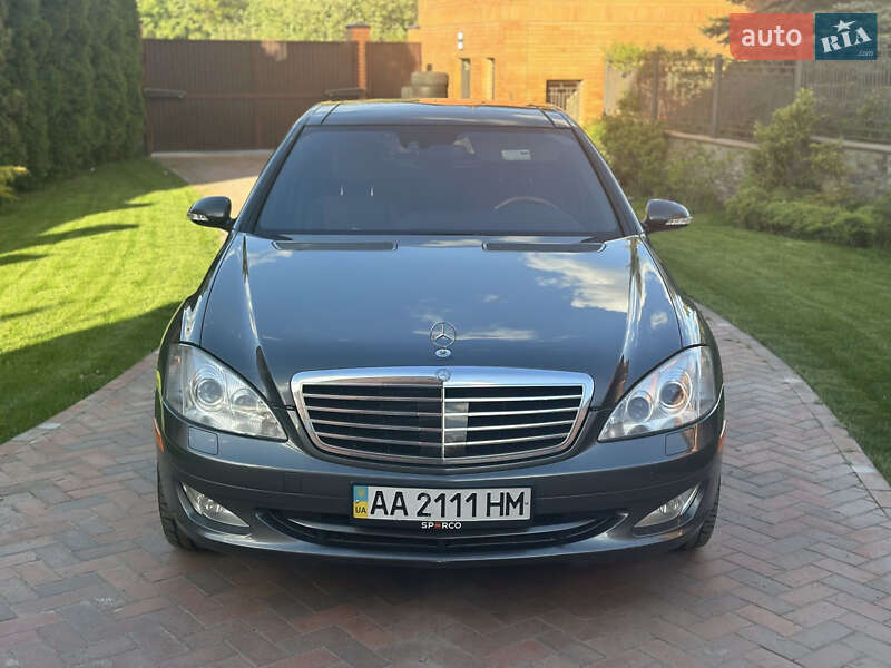 Седан Mercedes-Benz S-Class 2008 в 