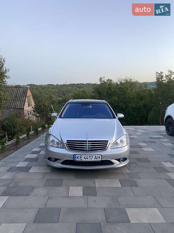 Mercedes-Benz S-Class 2008