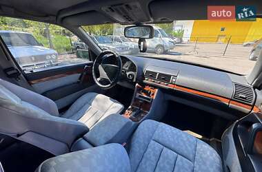 Седан Mercedes-Benz S-Class 1993 в 