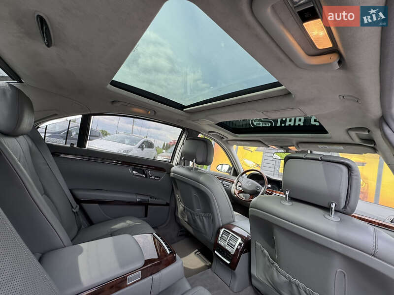 Седан Mercedes-Benz S-Class 2007 в Стрию