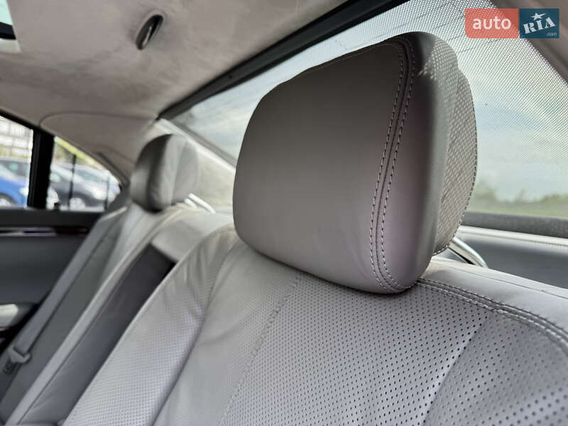 Седан Mercedes-Benz S-Class 2007 в Стрию