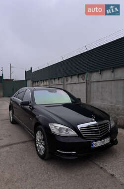 Седан Mercedes-Benz S-Class 2012 в  фото 4 Седан Mercedes-Benz S-Class 2012 в