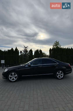 Седан Mercedes-Benz S-Class 2012 в 