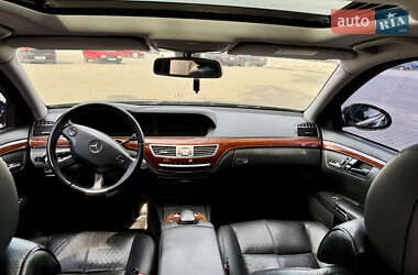 Седан Mercedes-Benz S-Class 2005 в 