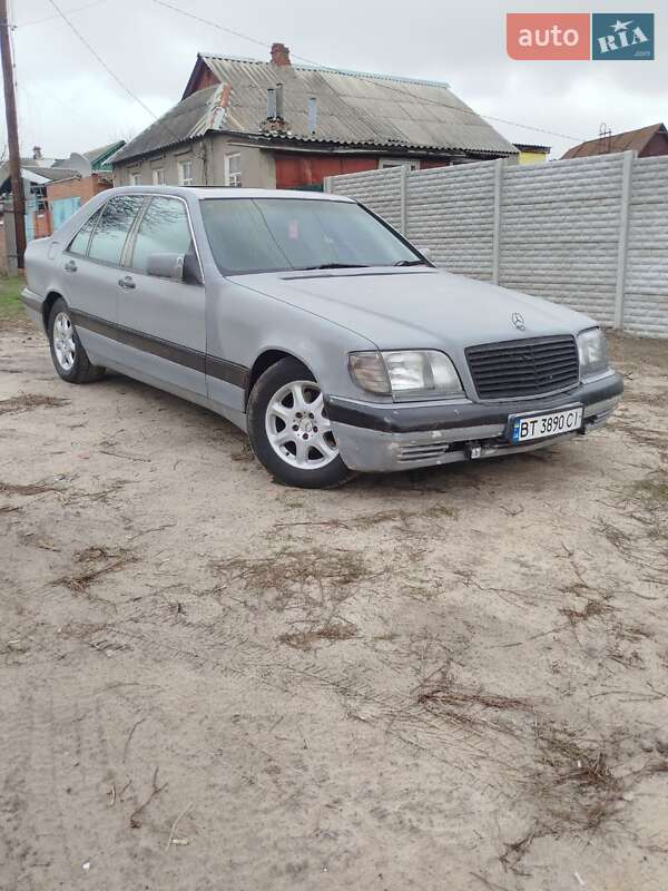 Mercedes-Benz S-Class 1992
