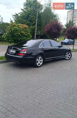 Седан Mercedes-Benz S-Class 2005 в Львові