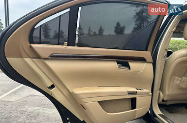 Седан Mercedes-Benz S-Class 2013 в 