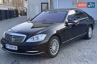 Седан Mercedes-Benz S-Class 2013 в 