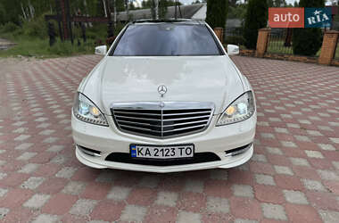 Седан Mercedes-Benz S-Class 2012 в 