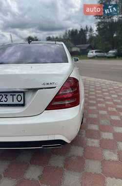 Седан Mercedes-Benz S-Class 2012 в 