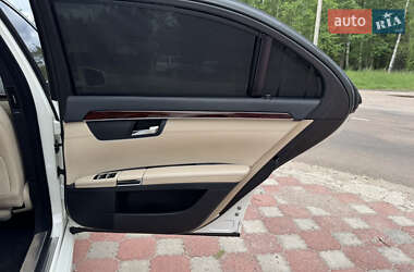 Седан Mercedes-Benz S-Class 2012 в 