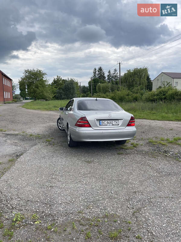 Седан Mercedes-Benz S-Class 2001 в Буске