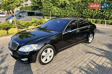 Седан Mercedes-Benz S-Class 2005 в 