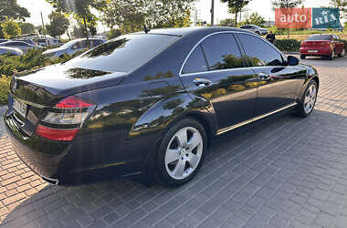 Седан Mercedes-Benz S-Class 2005 в 