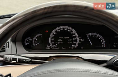 Седан Mercedes-Benz S-Class 2012 в 