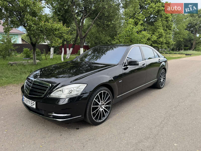Седан Mercedes-Benz S-Class 2011 в Чернигове