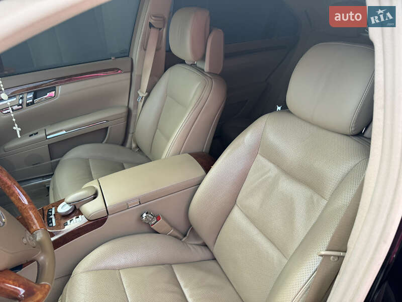 Седан Mercedes-Benz S-Class 2012 в Звягеле