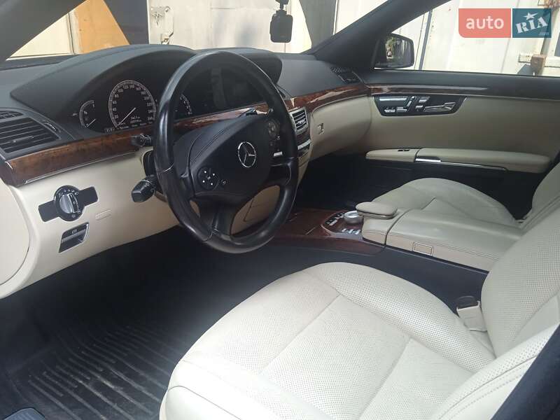 Седан Mercedes-Benz S-Class 2010 в Киеве