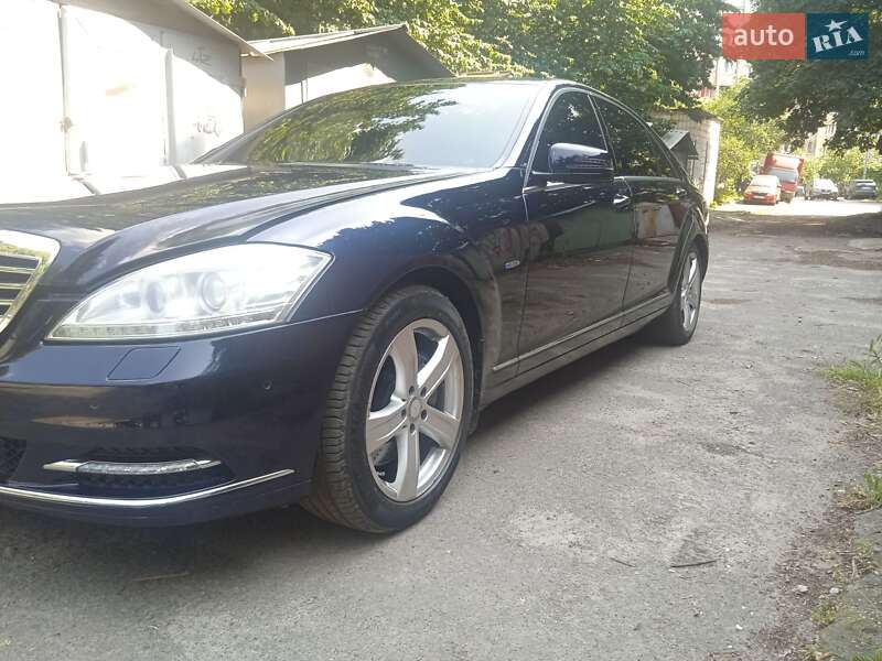 Седан Mercedes-Benz S-Class 2010 в Киеве