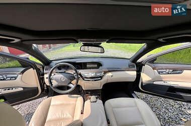 Седан Mercedes-Benz S-Class 2009 в 