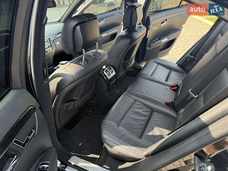 Седан Mercedes-Benz S-Class 2012 в Львові