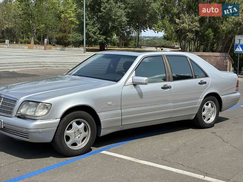 Седан Mercedes-Benz S-Class 1998 в Миколаєві