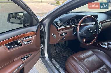 Седан Mercedes-Benz S-Class 2009 в 